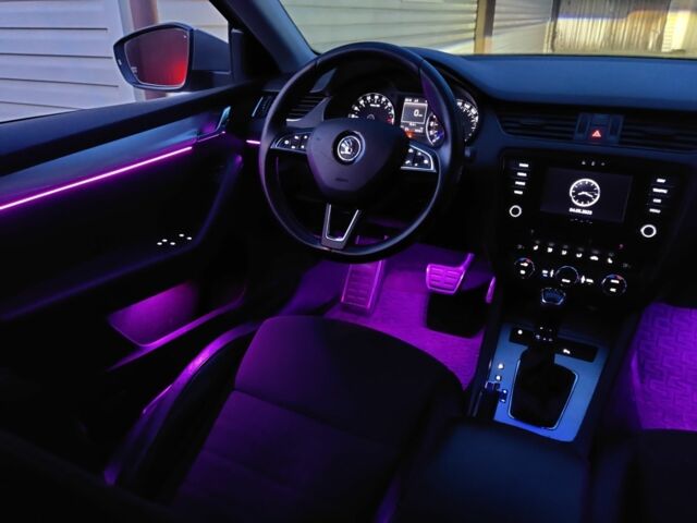 Шкода Октавия 2014 в Кривом Роге на Automoto.ua Серый Шкода Октавия, объемом двигателя 2 л и пробегом 360 тыс. км за 12000 $, фото 2 на Automoto.ua