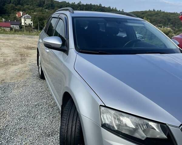 Серый Шкода Октавия, объемом двигателя 1.6 л и пробегом 217 тыс. км за 10300 $, фото 5 на Automoto.ua