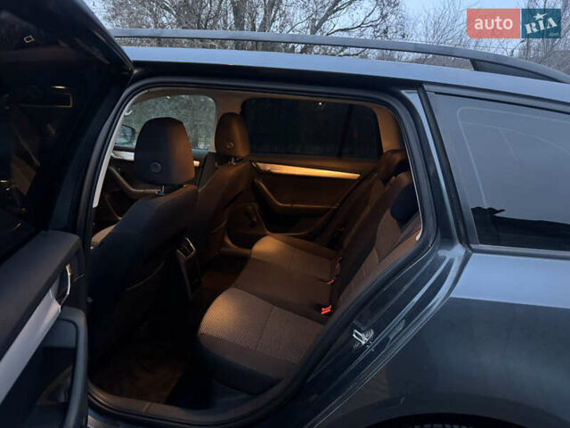 Сірий Шкода Октавія, об'ємом двигуна 1.8 л та пробігом 209 тис. км за 10999 $, фото 14 на Automoto.ua