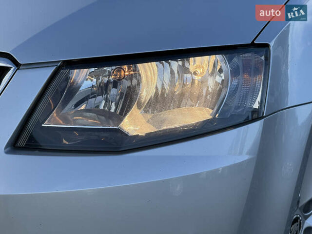 Сірий Шкода Октавія, об'ємом двигуна 1.6 л та пробігом 230 тис. км за 10999 $, фото 13 на Automoto.ua