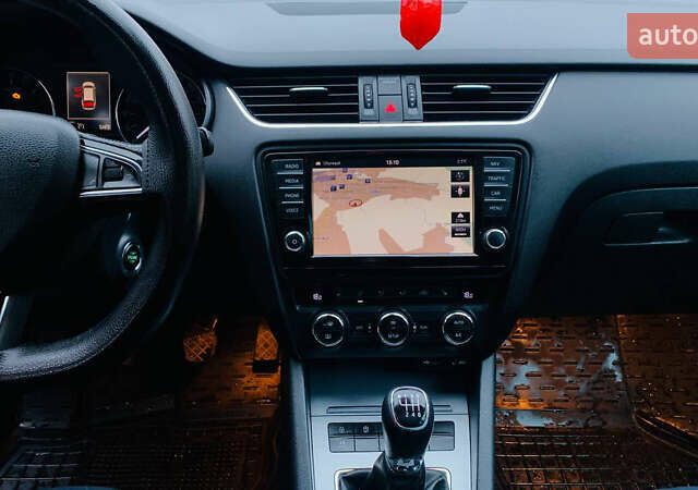 Сірий Шкода Октавія, об'ємом двигуна 1.97 л та пробігом 311 тис. км за 11900 $, фото 16 на Automoto.ua