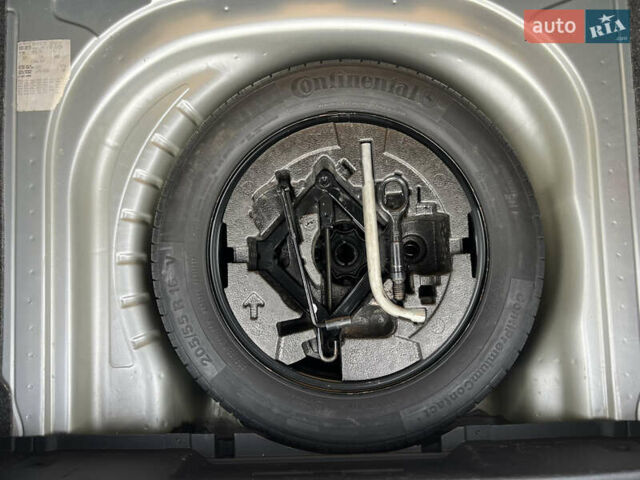 Серый Шкода Октавия, объемом двигателя 2 л и пробегом 303 тыс. км за 9200 $, фото 44 на Automoto.ua