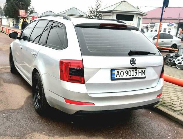 Серый Шкода Октавия, объемом двигателя 2.01 л и пробегом 305 тыс. км за 9999 $, фото 3 на Automoto.ua