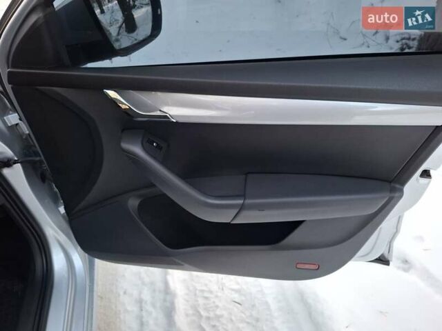 Серый Шкода Октавия, объемом двигателя 2 л и пробегом 316 тыс. км за 11700 $, фото 15 на Automoto.ua