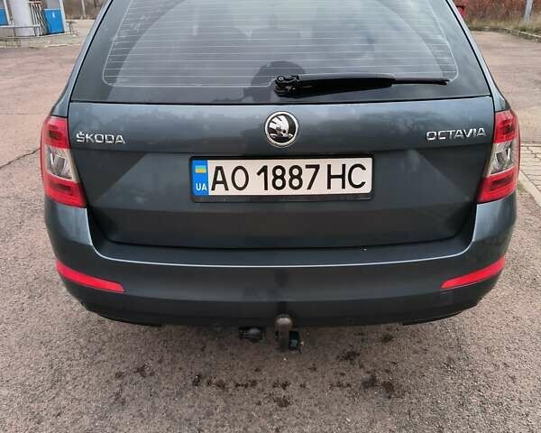 Серый Шкода Октавия, объемом двигателя 1.97 л и пробегом 275 тыс. км за 12000 $, фото 5 на Automoto.ua