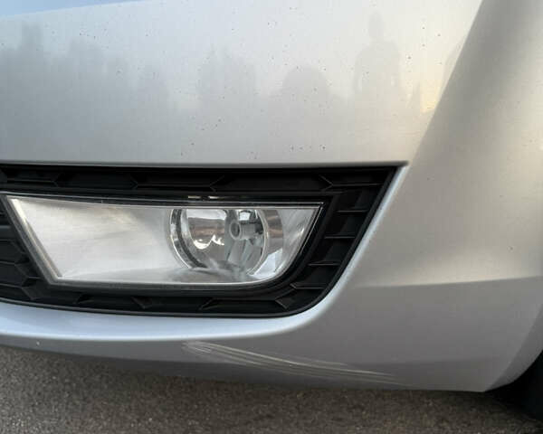 Серый Шкода Октавия, объемом двигателя 1.6 л и пробегом 348 тыс. км за 11700 $, фото 10 на Automoto.ua
