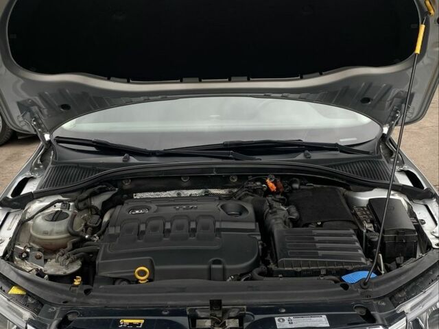 Сірий Шкода Октавія, об'ємом двигуна 2 л та пробігом 205 тис. км за 10500 $, фото 8 на Automoto.ua