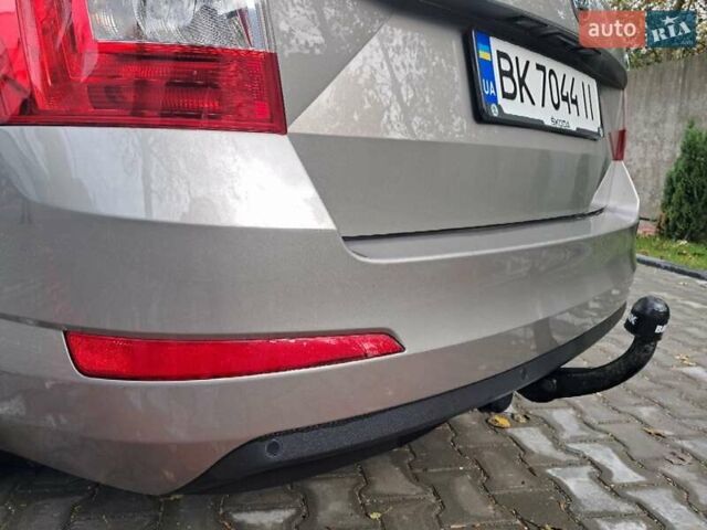 Шкода Октавія 2014 у Костополе на Automoto.ua Сірий Шкода Октавія, об'ємом двигуна 1.97 л та пробігом 364 тис. км за 11600 $, фото 10 на Automoto.ua