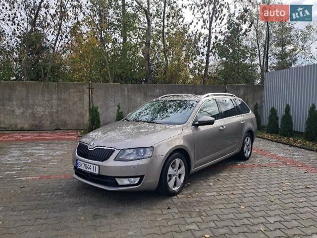 Шкода Октавія 2014 у Костополе на Automoto.ua Сірий Шкода Октавія, об'ємом двигуна 1.97 л та пробігом 364 тис. км за 11600 $, фото 6 на Automoto.ua