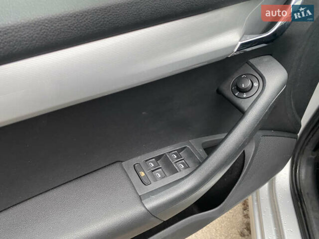 Сірий Шкода Октавія, об'ємом двигуна 1.6 л та пробігом 256 тис. км за 9300 $, фото 14 на Automoto.ua