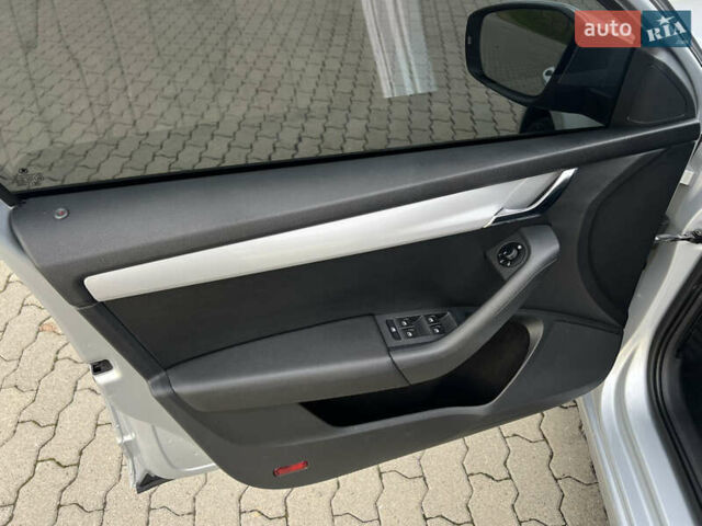 Серый Шкода Октавия, объемом двигателя 2 л и пробегом 303 тыс. км за 9200 $, фото 24 на Automoto.ua