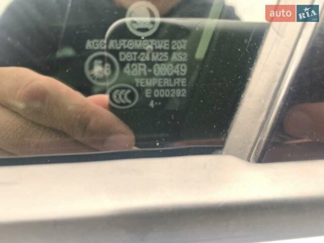 Серый Шкода Октавия, объемом двигателя 2 л и пробегом 293 тыс. км за 13100 $, фото 48 на Automoto.ua