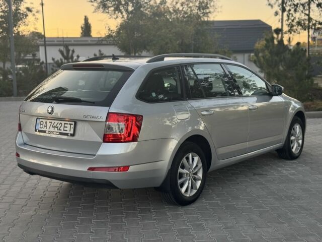 Серый Шкода Октавия, объемом двигателя 1.6 л и пробегом 180 тыс. км за 10299 $, фото 9 на Automoto.ua