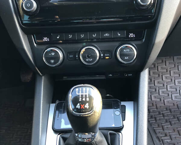 Сірий Шкода Октавія, об'ємом двигуна 2.01 л та пробігом 230 тис. км за 14100 $, фото 10 на Automoto.ua