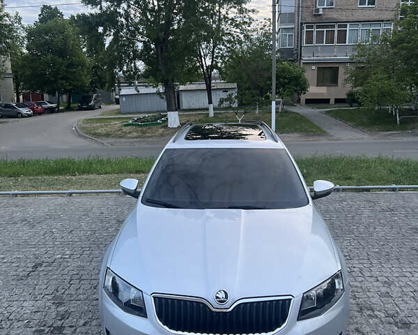 Сірий Шкода Октавія, об'ємом двигуна 1.6 л та пробігом 261 тис. км за 10500 $, фото 12 на Automoto.ua