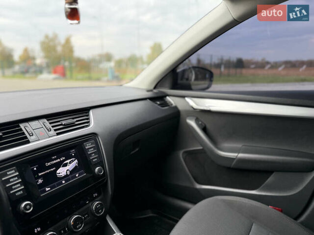 Серый Шкода Октавия, объемом двигателя 1.6 л и пробегом 158 тыс. км за 12500 $, фото 75 на Automoto.ua