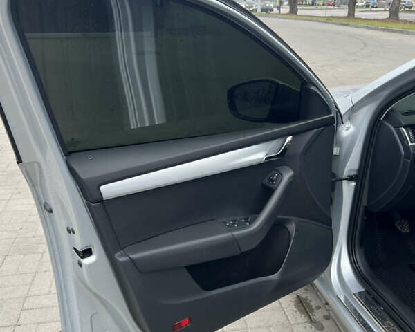 Серый Шкода Октавия, объемом двигателя 1.6 л и пробегом 207 тыс. км за 11000 $, фото 29 на Automoto.ua