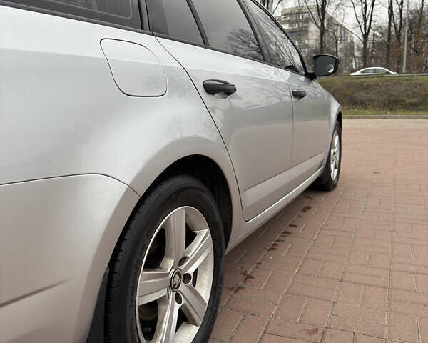 Серый Шкода Октавия, объемом двигателя 1.6 л и пробегом 270 тыс. км за 9300 $, фото 9 на Automoto.ua