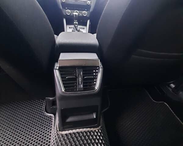 Сірий Шкода Октавія, об'ємом двигуна 1.97 л та пробігом 301 тис. км за 13300 $, фото 27 на Automoto.ua