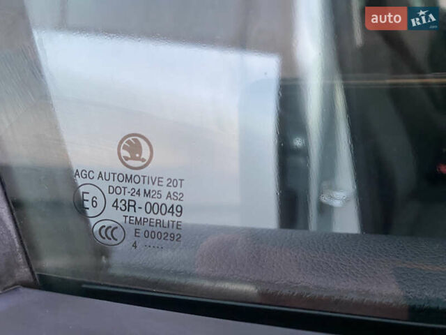 Серый Шкода Октавия, объемом двигателя 1.6 л и пробегом 193 тыс. км за 11300 $, фото 48 на Automoto.ua