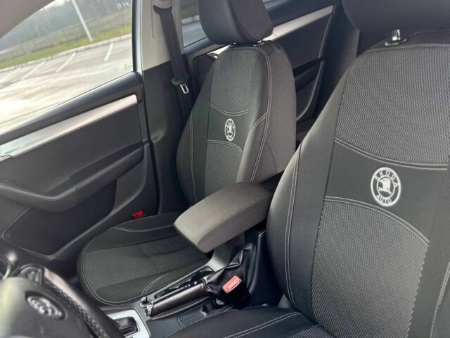 Серый Шкода Октавия, объемом двигателя 0 л и пробегом 237 тыс. км за 10300 $, фото 7 на Automoto.ua