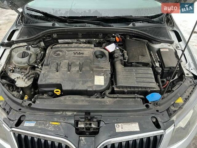 Серый Шкода Октавия, объемом двигателя 1.6 л и пробегом 370 тыс. км за 9500 $, фото 10 на Automoto.ua