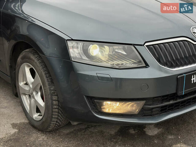 Сірий Шкода Октавія, об'ємом двигуна 1.6 л та пробігом 286 тис. км за 10999 $, фото 9 на Automoto.ua