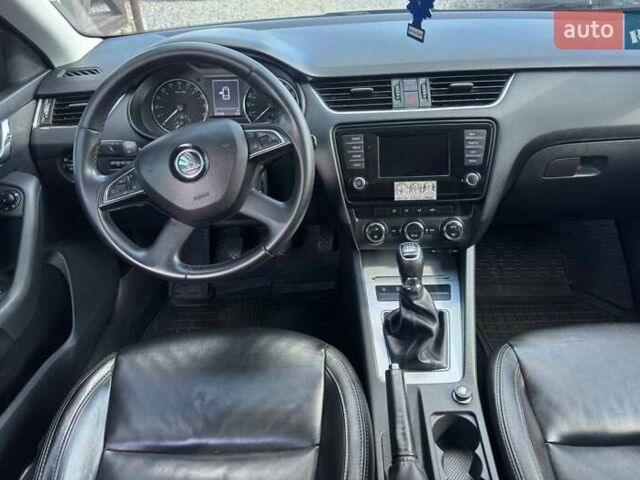 Сірий Шкода Октавія, об'ємом двигуна 1.6 л та пробігом 286 тис. км за 11500 $, фото 2 на Automoto.ua