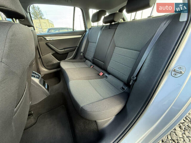 Сірий Шкода Октавія, об'ємом двигуна 1.6 л та пробігом 230 тис. км за 10999 $, фото 40 на Automoto.ua