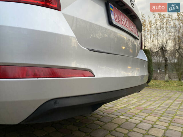 Серый Шкода Октавия, объемом двигателя 2 л и пробегом 227 тыс. км за 10700 $, фото 16 на Automoto.ua
