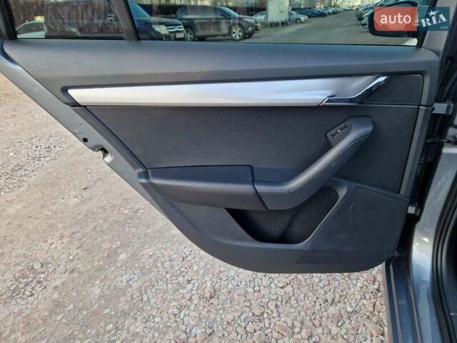 Серый Шкода Октавия, объемом двигателя 1.8 л и пробегом 235 тыс. км за 14500 $, фото 38 на Automoto.ua