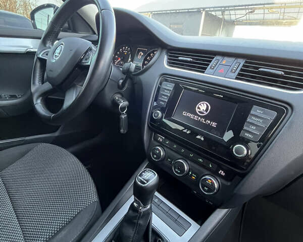 Серый Шкода Октавия, объемом двигателя 1.6 л и пробегом 259 тыс. км за 10199 $, фото 14 на Automoto.ua