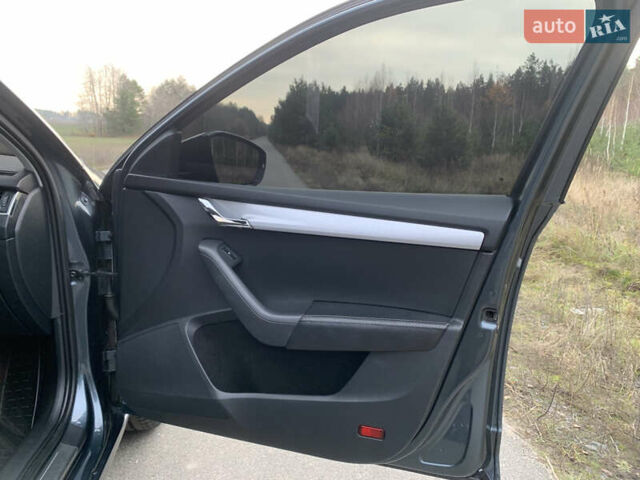 Сірий Шкода Октавія, об'ємом двигуна 1.6 л та пробігом 277 тис. км за 13200 $, фото 24 на Automoto.ua
