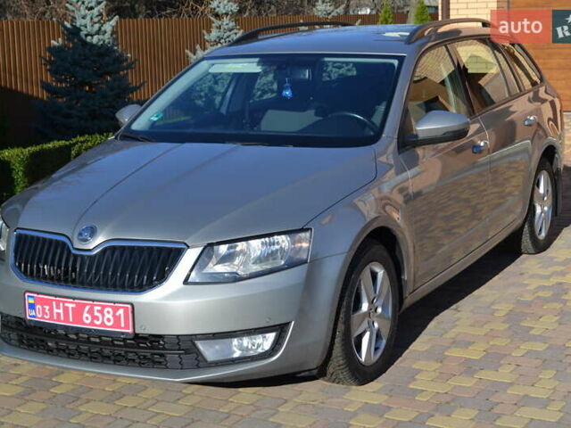 Серый Шкода Октавия, объемом двигателя 2 л и пробегом 228 тыс. км за 12500 $, фото 1 на Automoto.ua