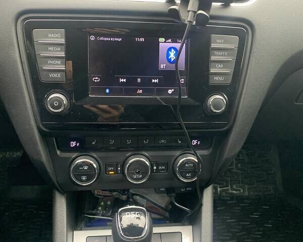 Серый Шкода Октавия, объемом двигателя 2 л и пробегом 293 тыс. км за 13100 $, фото 24 на Automoto.ua