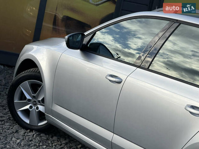 Сірий Шкода Октавія, об'ємом двигуна 1.6 л та пробігом 230 тис. км за 10999 $, фото 17 на Automoto.ua