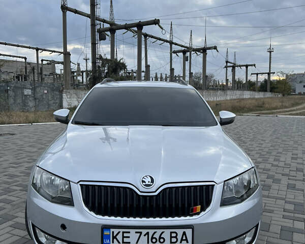 Серый Шкода Октавия, объемом двигателя 1.6 л и пробегом 206 тыс. км за 12700 $, фото 2 на Automoto.ua