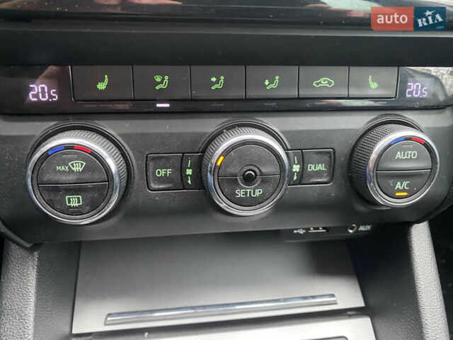 Сірий Шкода Октавія, об'ємом двигуна 1.6 л та пробігом 256 тис. км за 9300 $, фото 9 на Automoto.ua