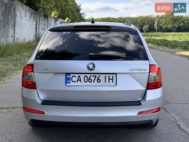 Серый Шкода Октавия, объемом двигателя 1.6 л и пробегом 260 тыс. км за 10000 $, фото 7 на Automoto.ua