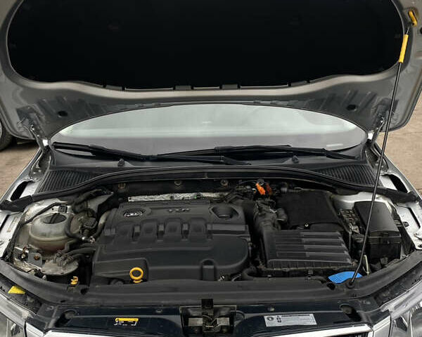 Серый Шкода Октавия, объемом двигателя 1.97 л и пробегом 315 тыс. км за 9999 $, фото 12 на Automoto.ua