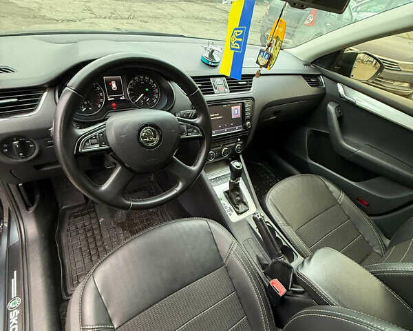 Сірий Шкода Октавія, об'ємом двигуна 1.6 л та пробігом 285 тис. км за 9699 $, фото 9 на Automoto.ua