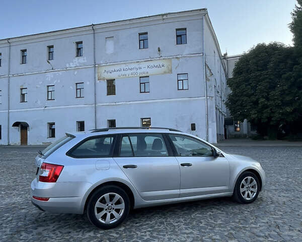Серый Шкода Октавия, объемом двигателя 1.6 л и пробегом 370 тыс. км за 9200 $, фото 2 на Automoto.ua
