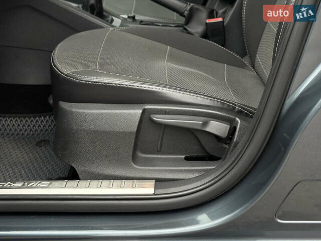 Сірий Шкода Октавія, об'ємом двигуна 1.6 л та пробігом 286 тис. км за 10999 $, фото 27 на Automoto.ua