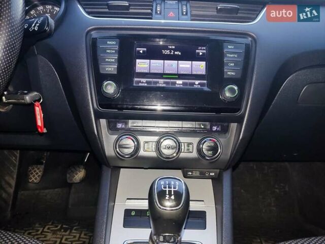 Серый Шкода Октавия, объемом двигателя 1.6 л и пробегом 297 тыс. км за 10150 $, фото 29 на Automoto.ua