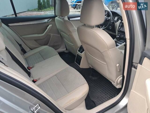 Шкода Октавія 2014 у Костополе на Automoto.ua Сірий Шкода Октавія, об'ємом двигуна 1.97 л та пробігом 364 тис. км за 11600 $, фото 17 на Automoto.ua
