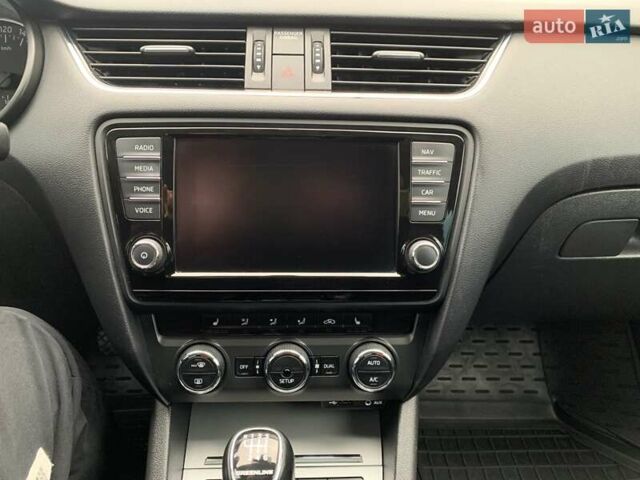 Серый Шкода Октавия, объемом двигателя 1.6 л и пробегом 276 тыс. км за 14000 $, фото 13 на Automoto.ua