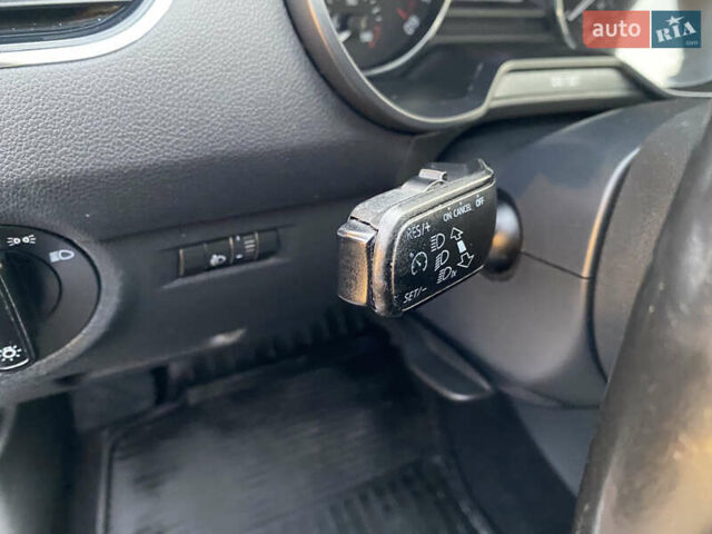 Серый Шкода Октавия, объемом двигателя 2 л и пробегом 227 тыс. км за 10700 $, фото 29 на Automoto.ua