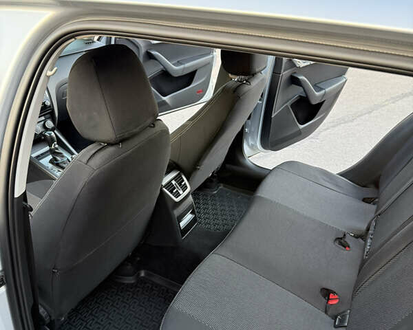 Серый Шкода Октавия, объемом двигателя 1.6 л и пробегом 348 тыс. км за 11700 $, фото 17 на Automoto.ua