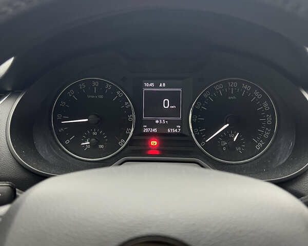 Серый Шкода Октавия, объемом двигателя 1.6 л и пробегом 207 тыс. км за 11000 $, фото 35 на Automoto.ua