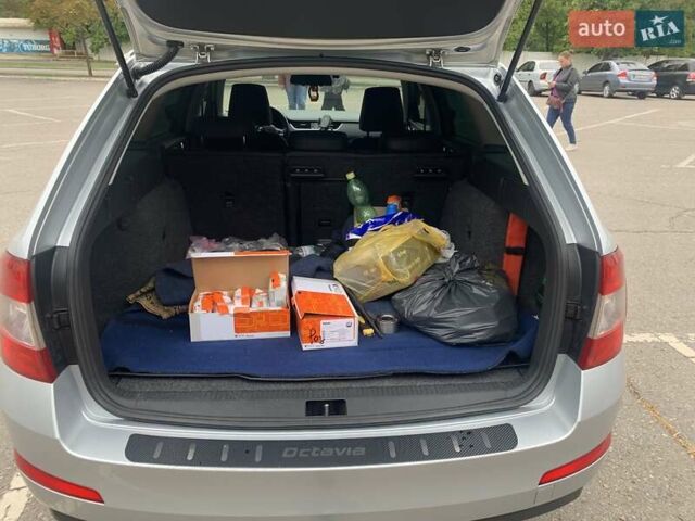 Серый Шкода Октавия, объемом двигателя 2 л и пробегом 293 тыс. км за 13100 $, фото 17 на Automoto.ua